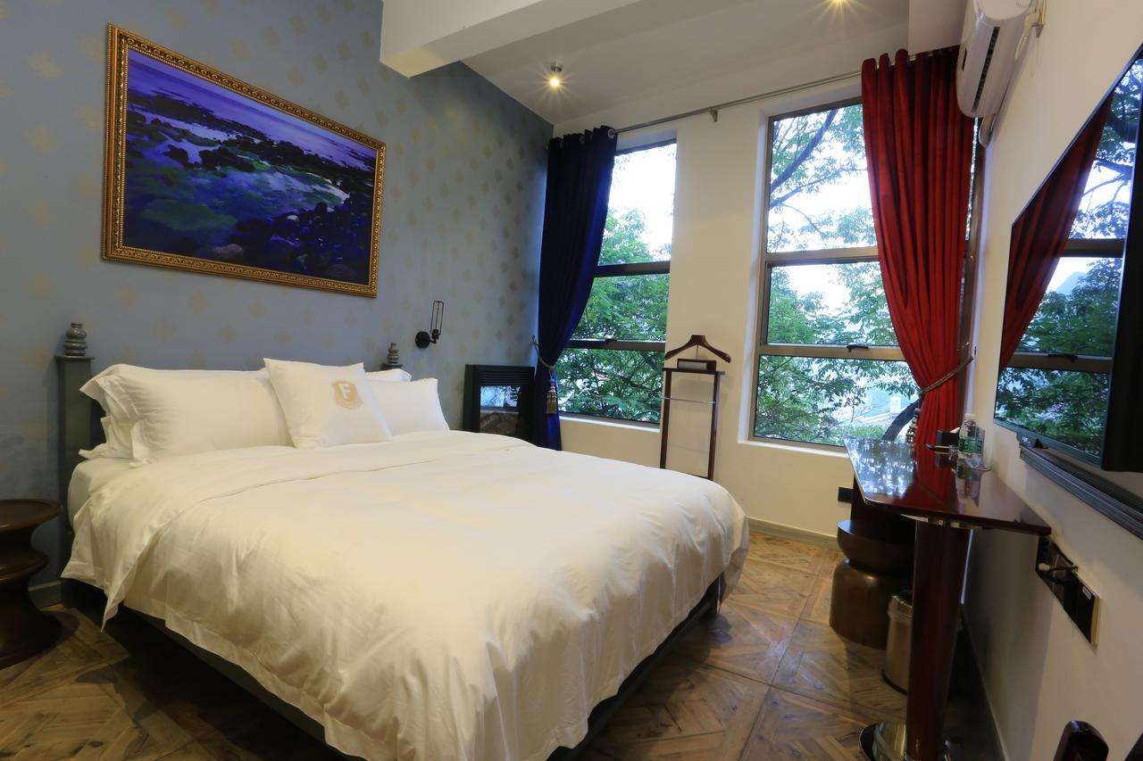 Fanli Hotel Yangshuo West Street Guilin Exterior photo